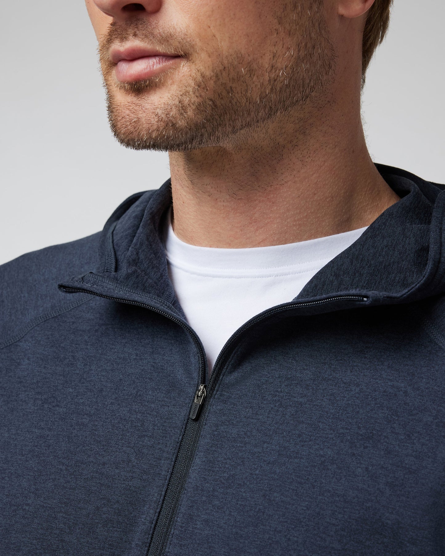 V244HMD_FA24_M_ECOMM_fleece_DETAIL_6.jpg