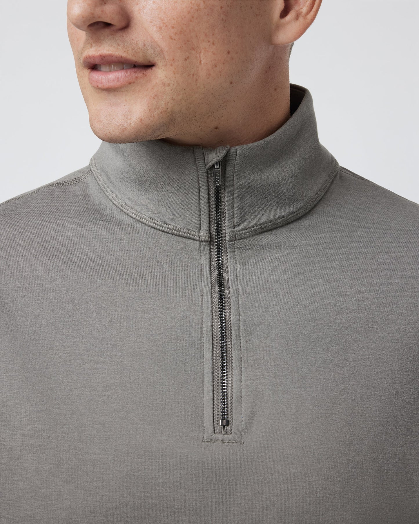 V253HDL_FA24_M_ECOMM_fleece_DETAIL_8.jpg