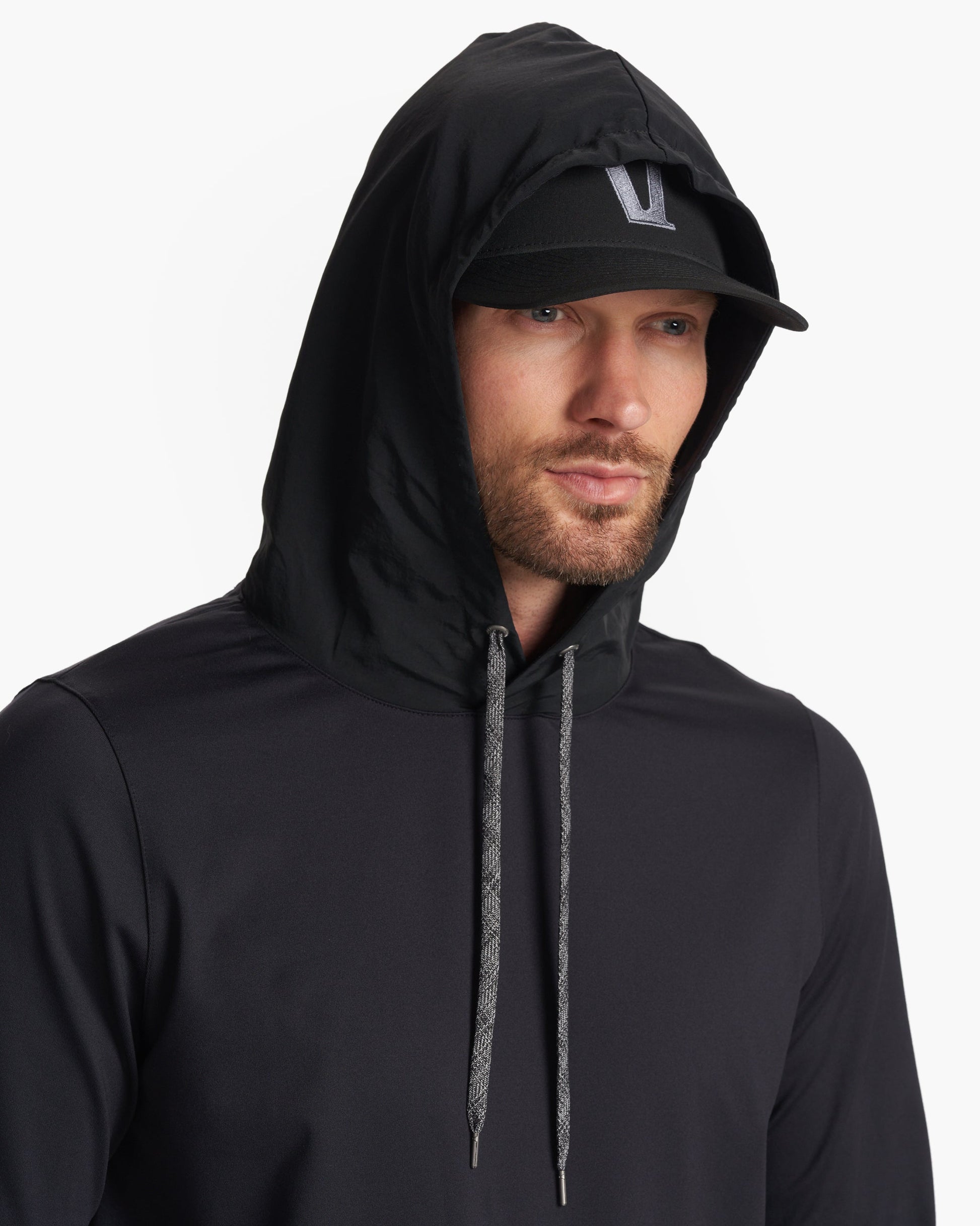 V264BLK_FA23_M_ECOMM_fleece_DETAIL_5.jpg