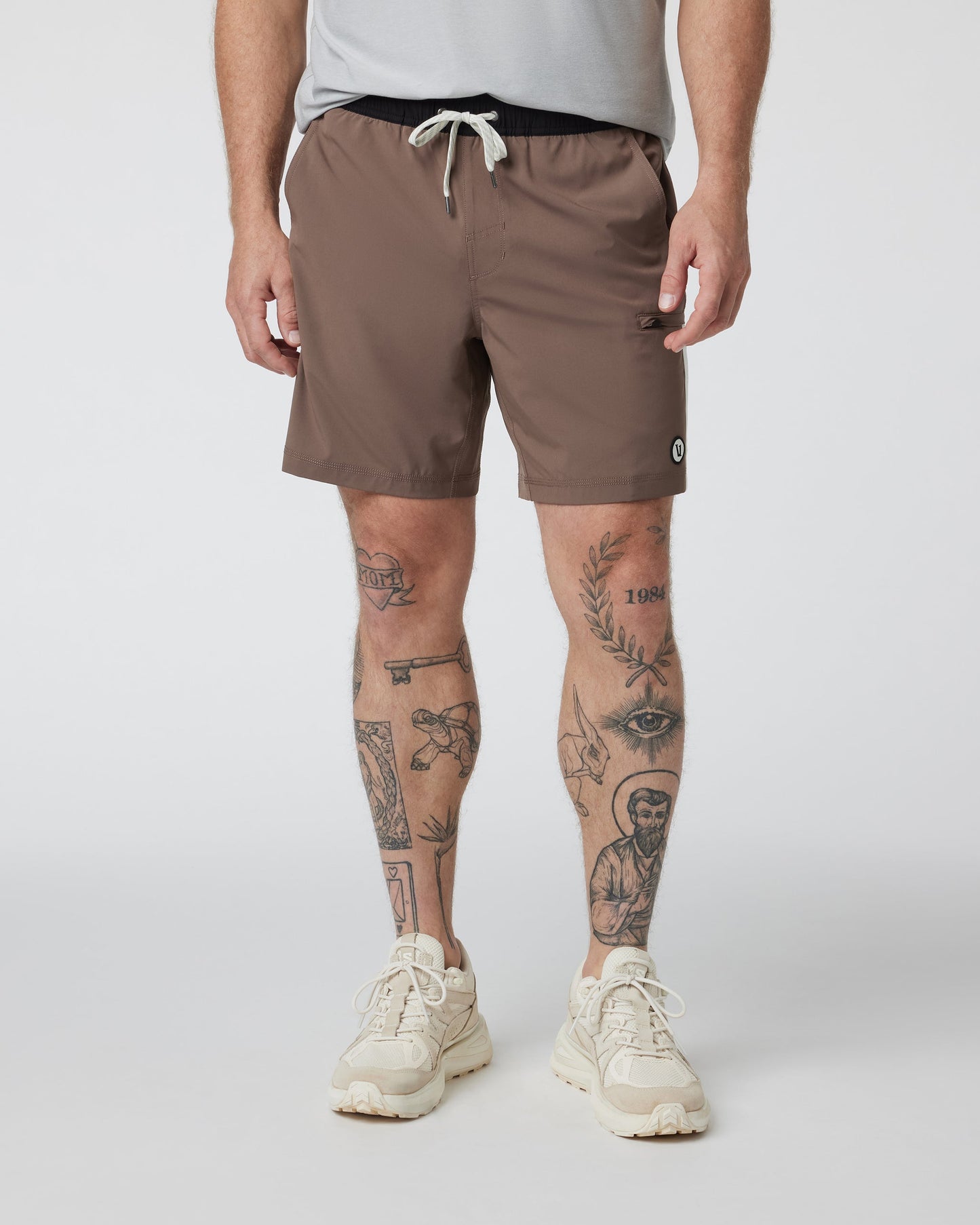 V3040FSL_FA24_M_ECOMM_SHORTS_FRONT_2.jpg