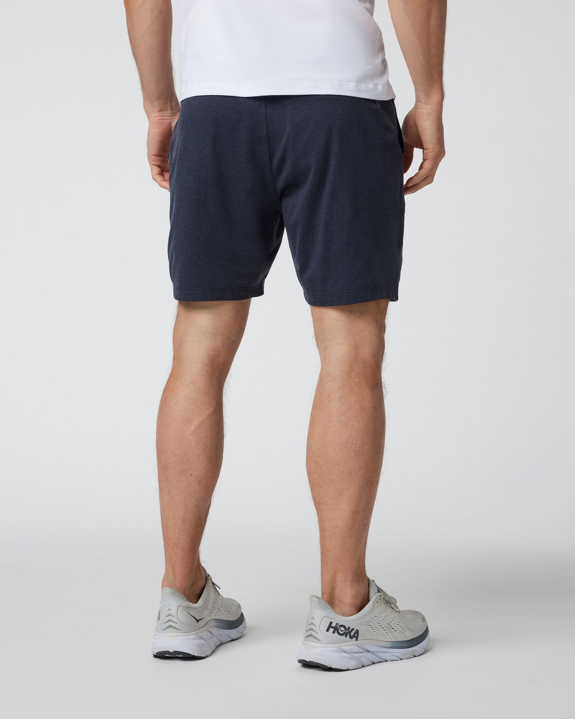 V344HMD_FA24_M_ECOMM_SHORTS_BACK_10.jpg