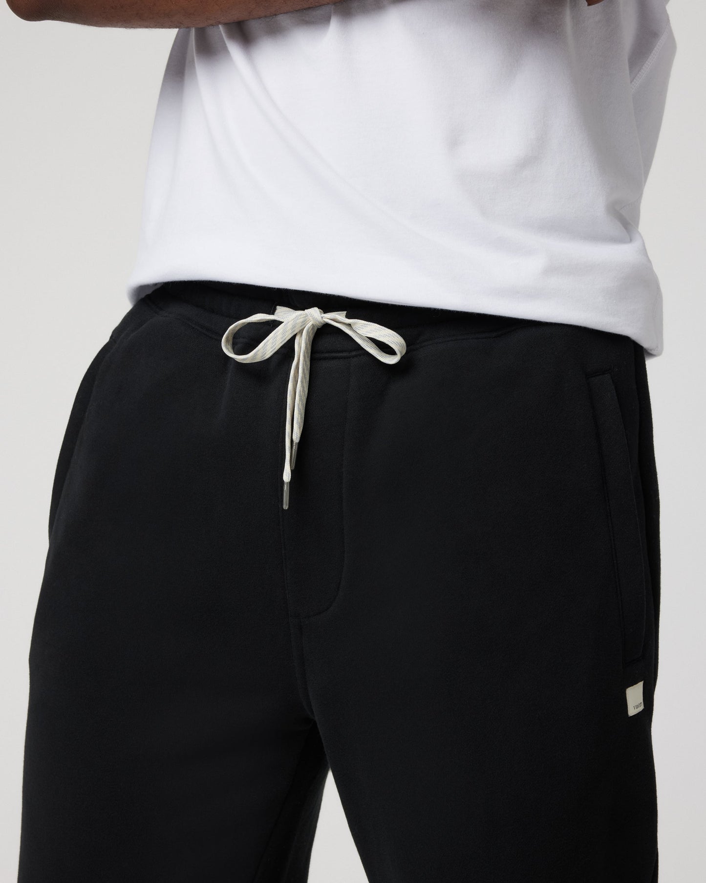 V4007BLK_FA24_M_ECOMM_PANTS_DETAIL_6.jpg