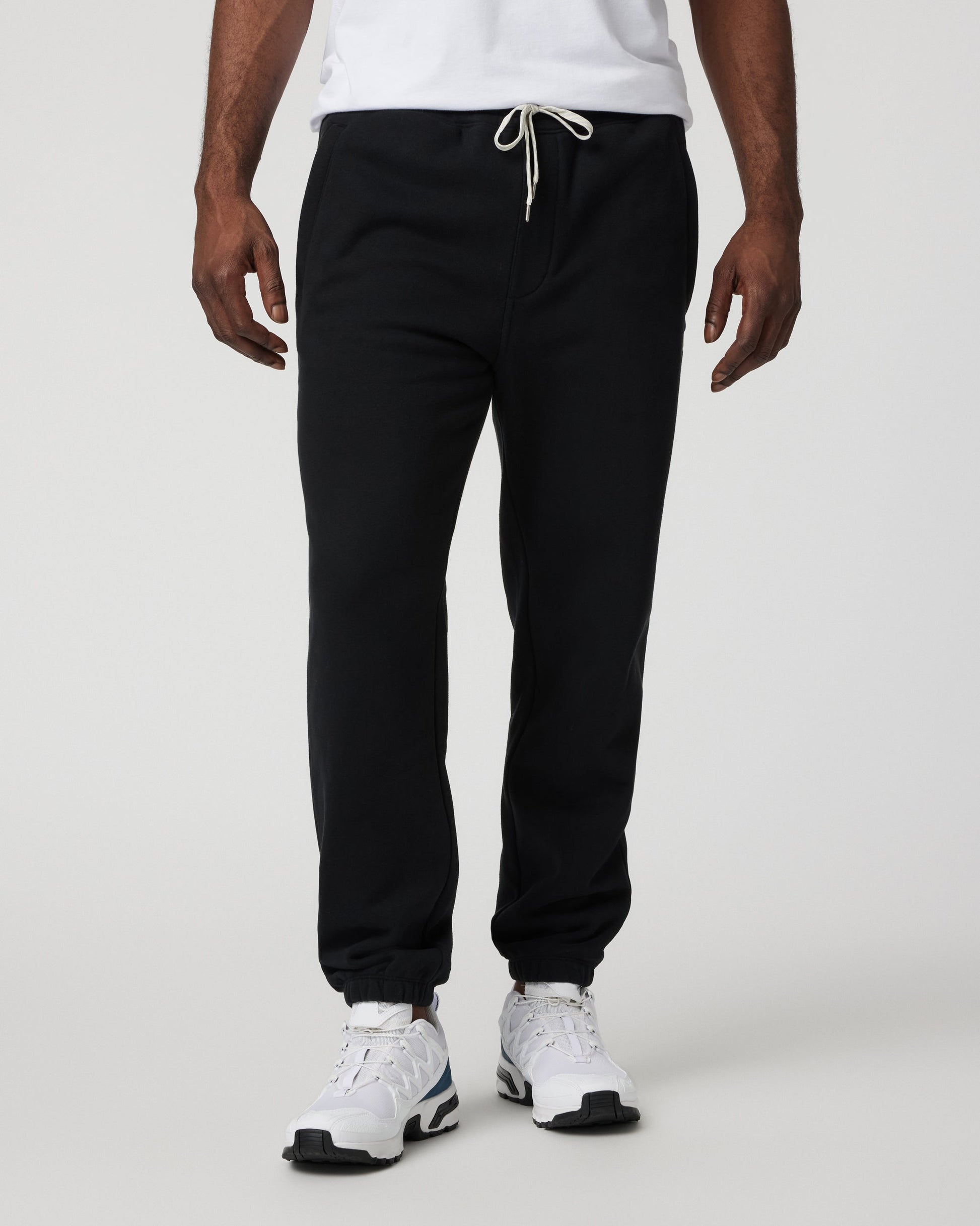 V4007BLK_FA24_M_ECOMM_PANTS_FRONT_2.jpg