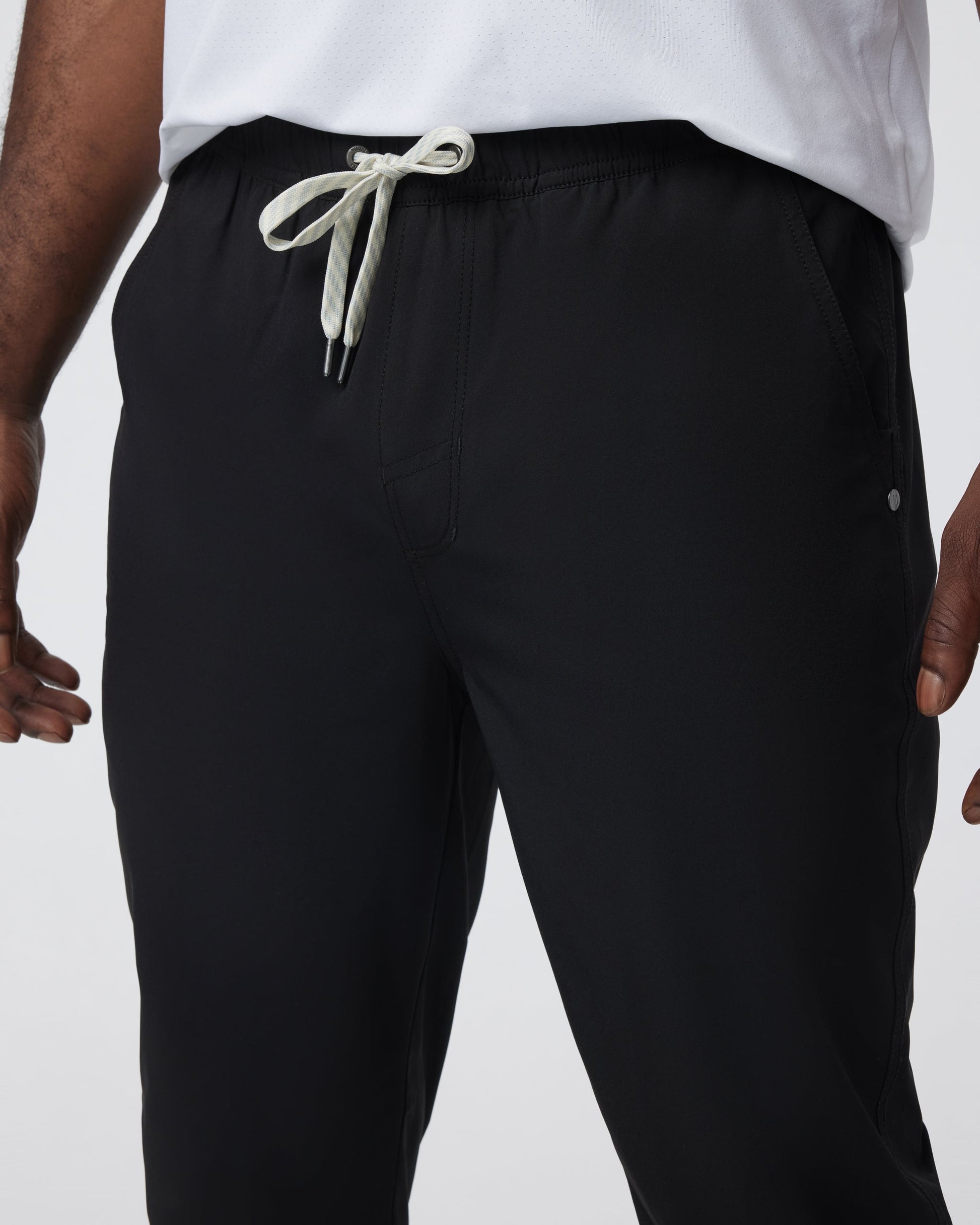 V456BLK_FA24_M_ECOMM_PANTS_DETAIL_13.jpg