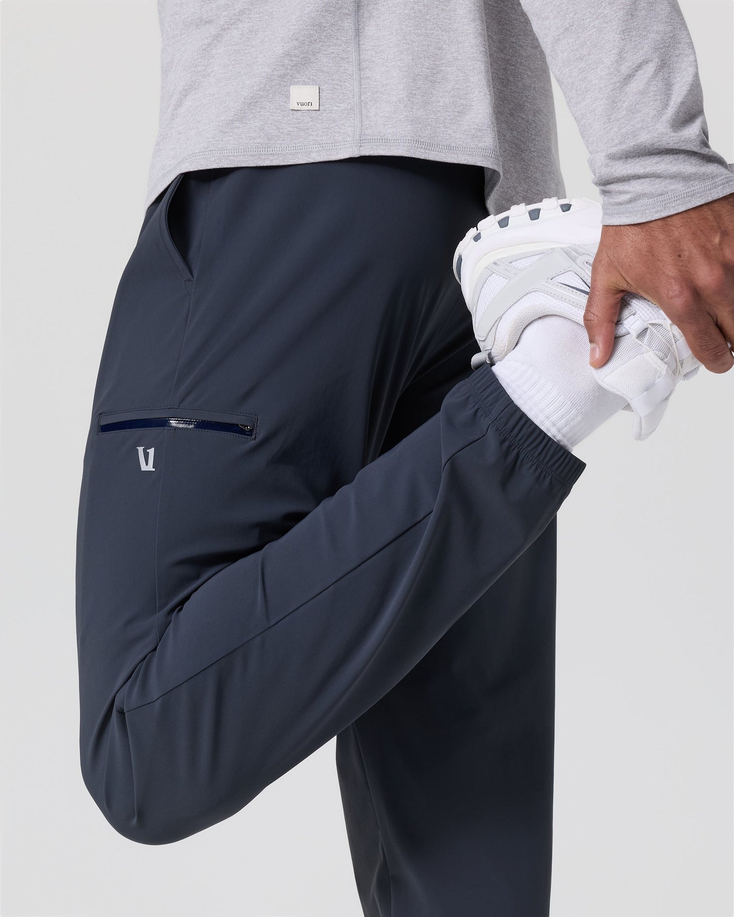 V483NVY_FA24_M_ECOMM_PANTS_DETAIL_10.jpg