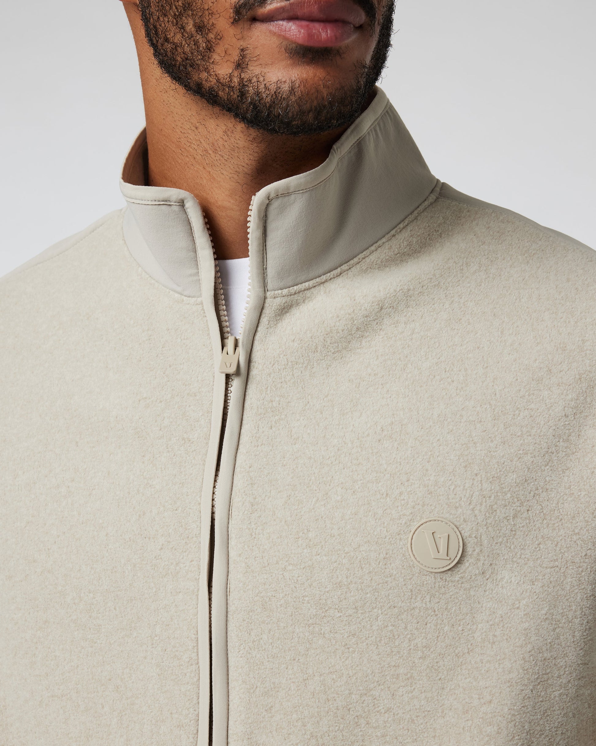 V583TOT_FA24_M_ECOMM_jackets_DETAIL_5.jpg