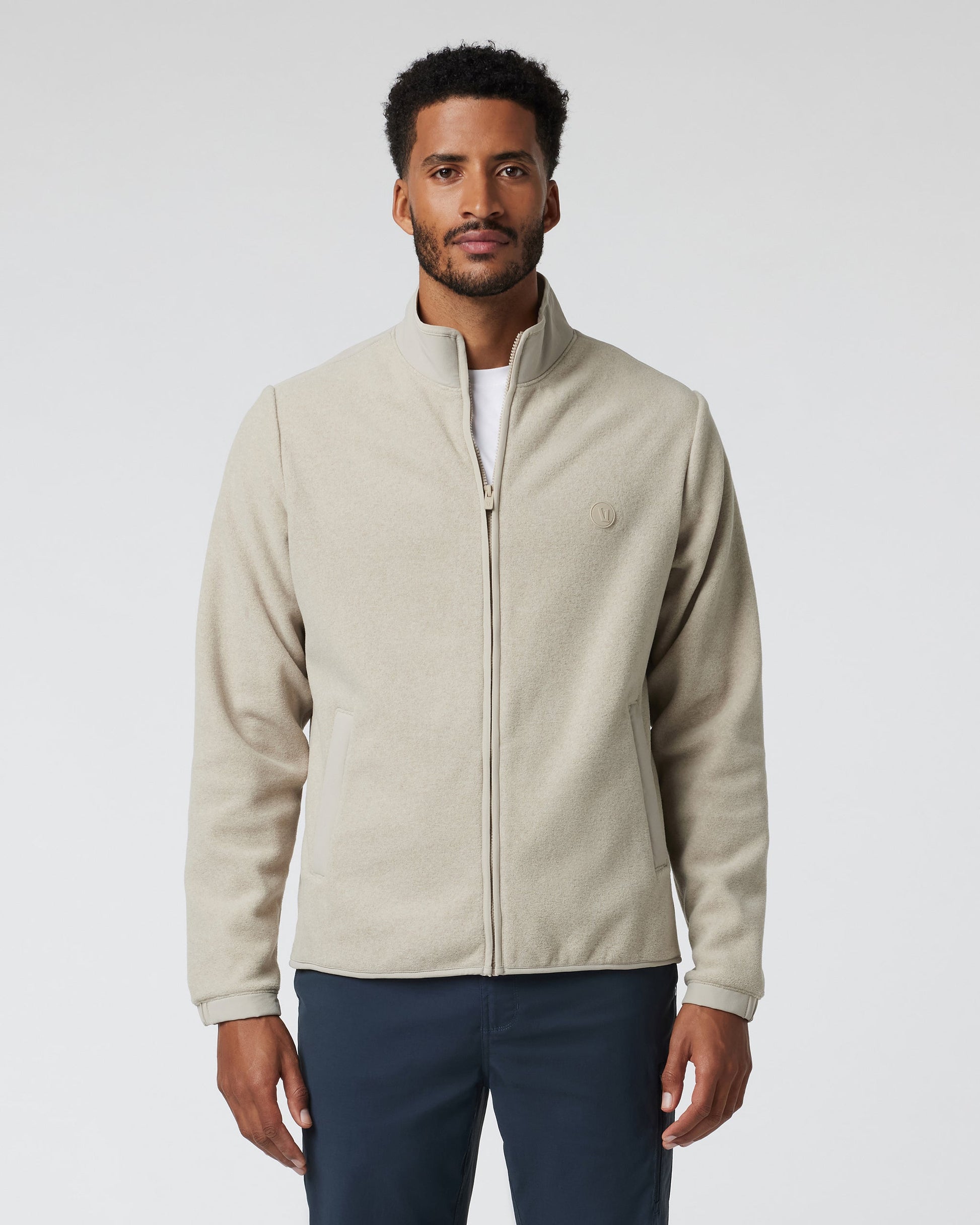 V583TOT_FA24_M_ECOMM_jackets_FRONT_2.jpg