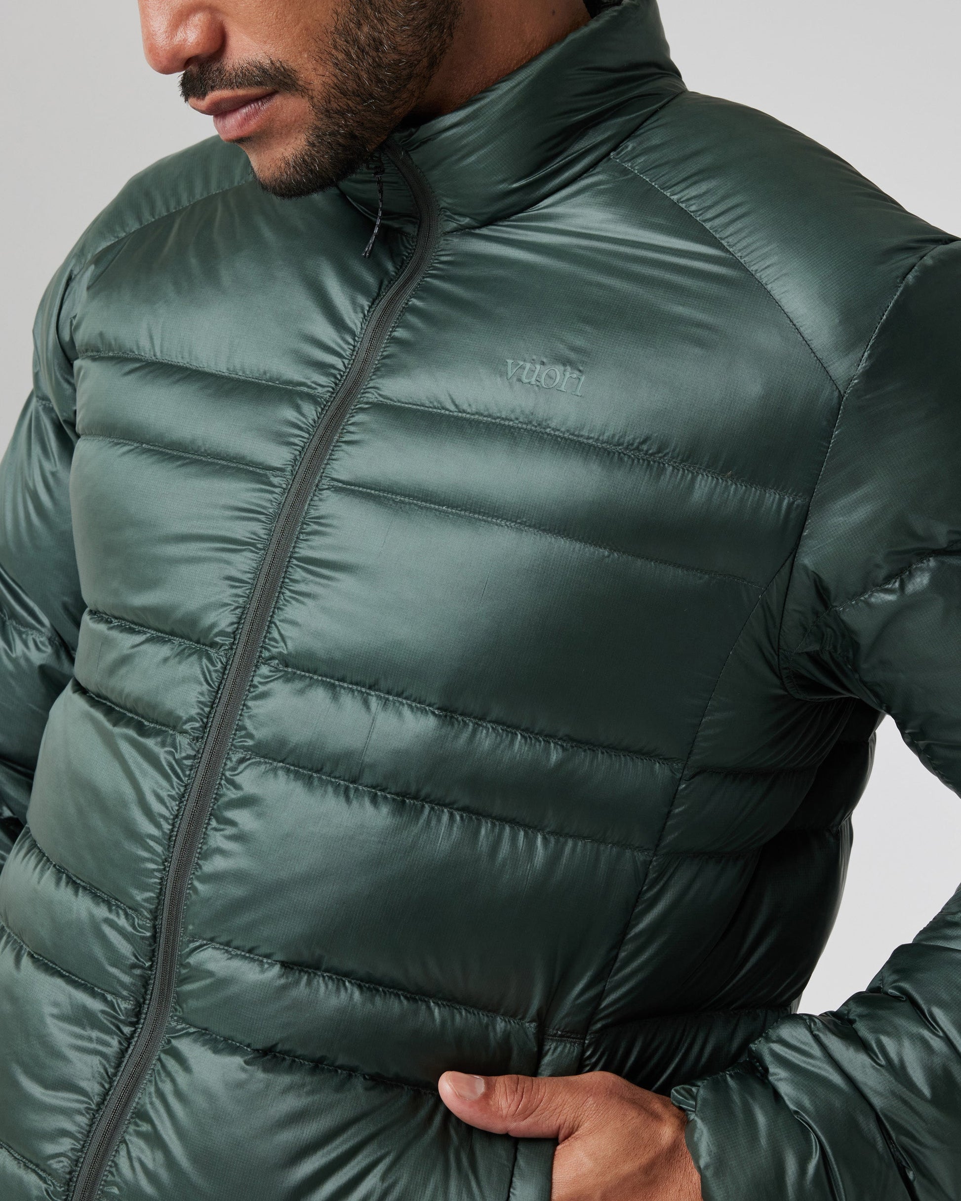 V584APN_FA24_M_ECOMM_jackets_DETAIL_7.jpg