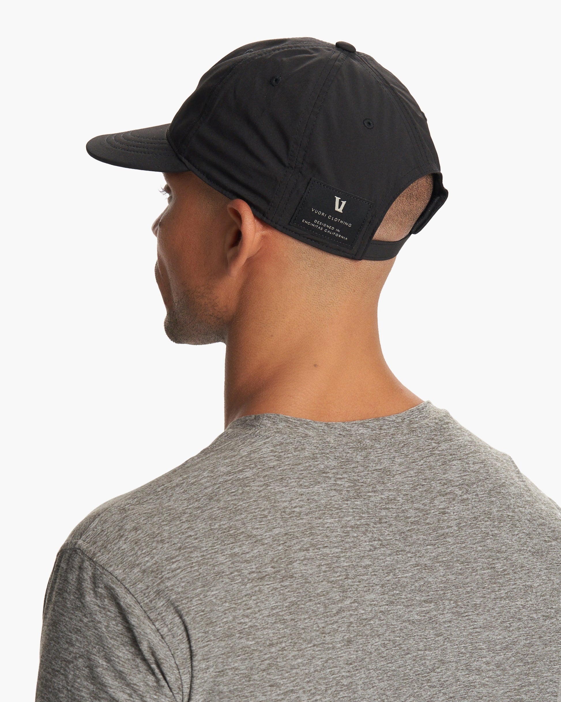 V8021BLK_FA23_UNISEX_ECOMM_headwear_BACK_3.jpg