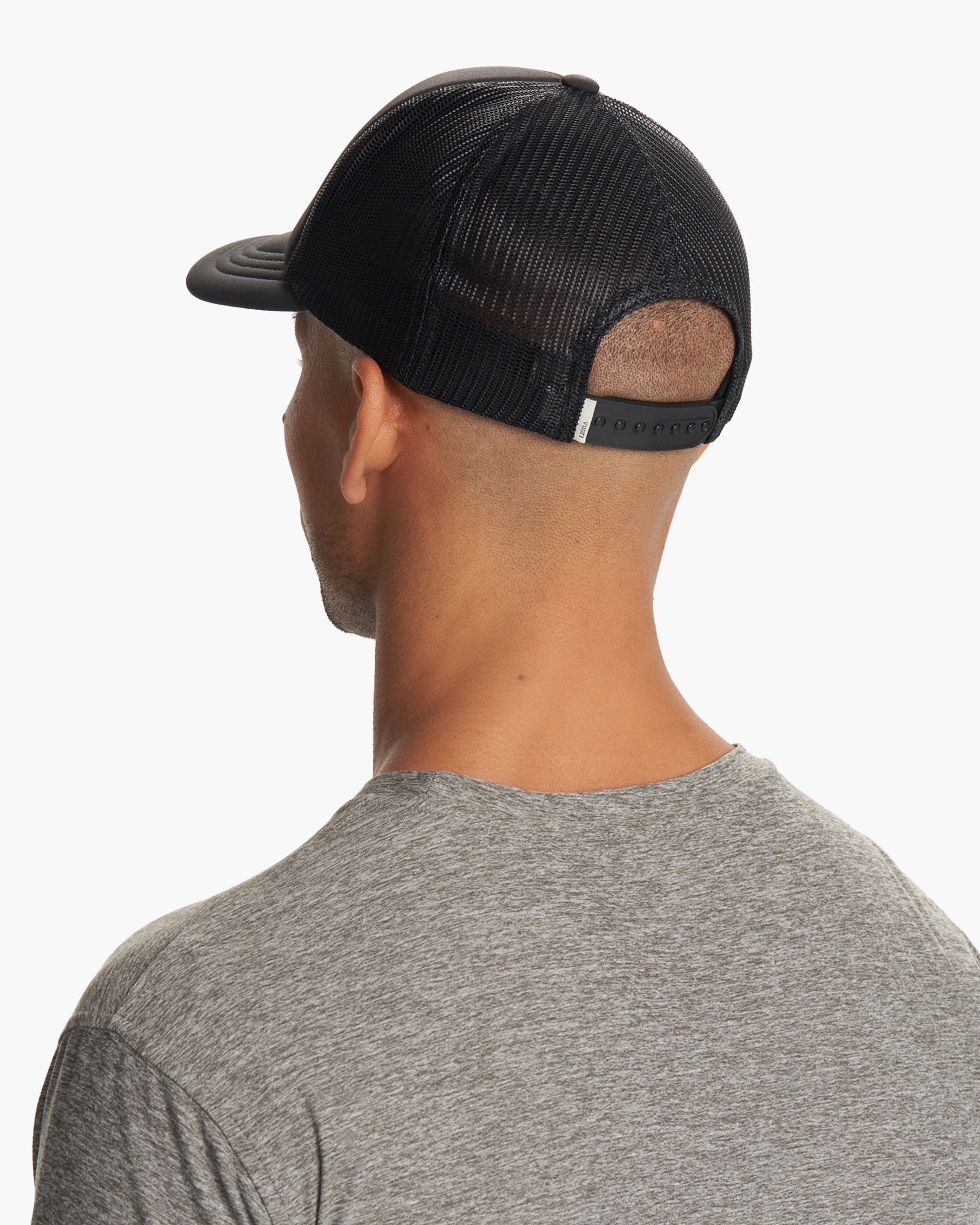 V8022BLK_FA23_UNISEX_ECOMM_headwear_BACK_3.jpg