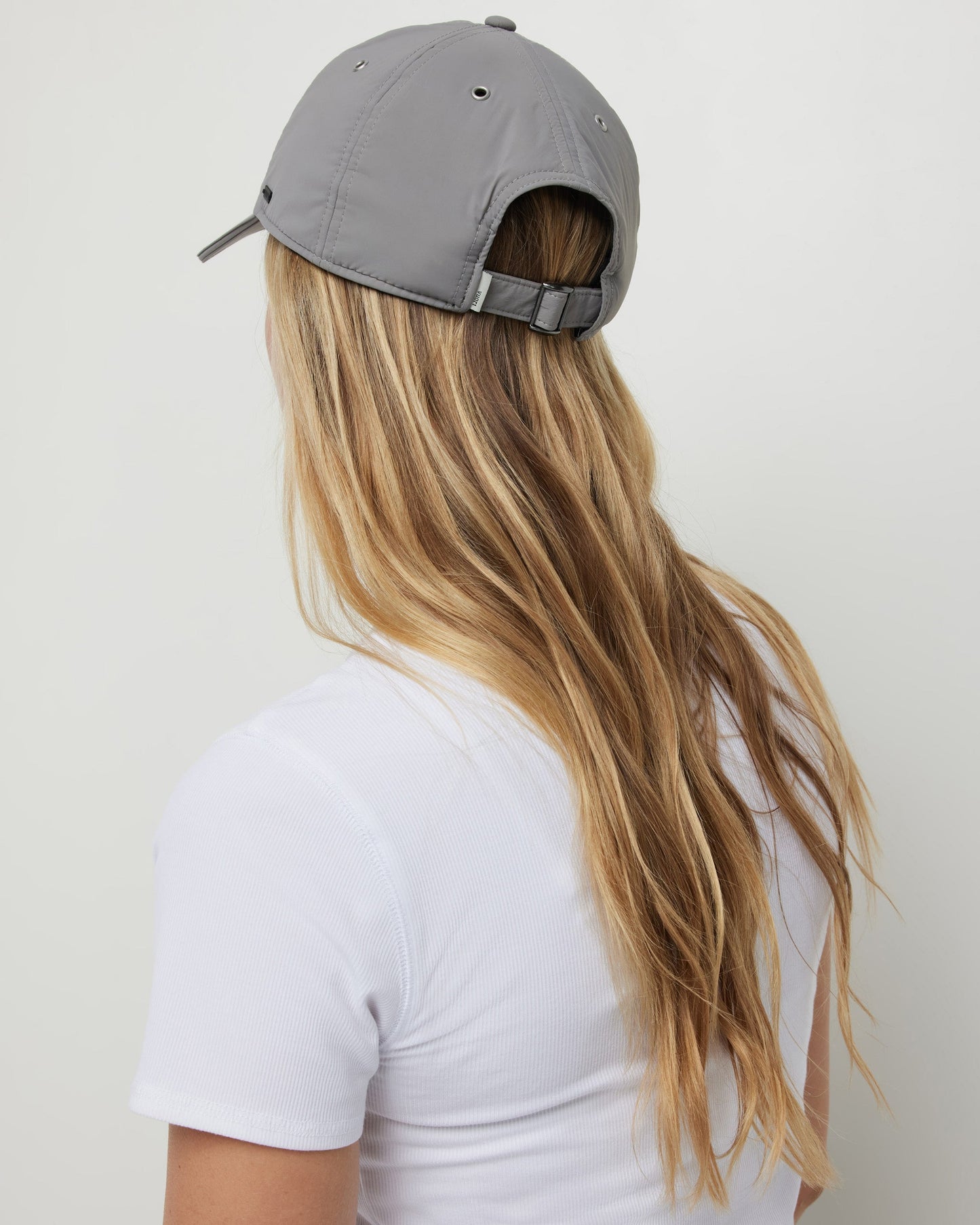 V8046SII_FA24_UNISEX_ECOMM_headwear_BACK_3.jpg