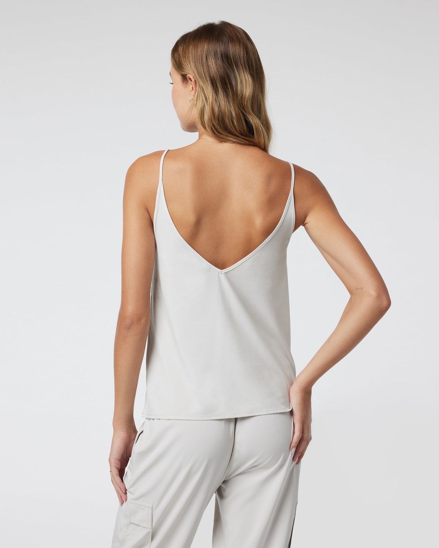 VW1135SUE_SP24_W_ECOMM_TOPS_BACK_6.jpg