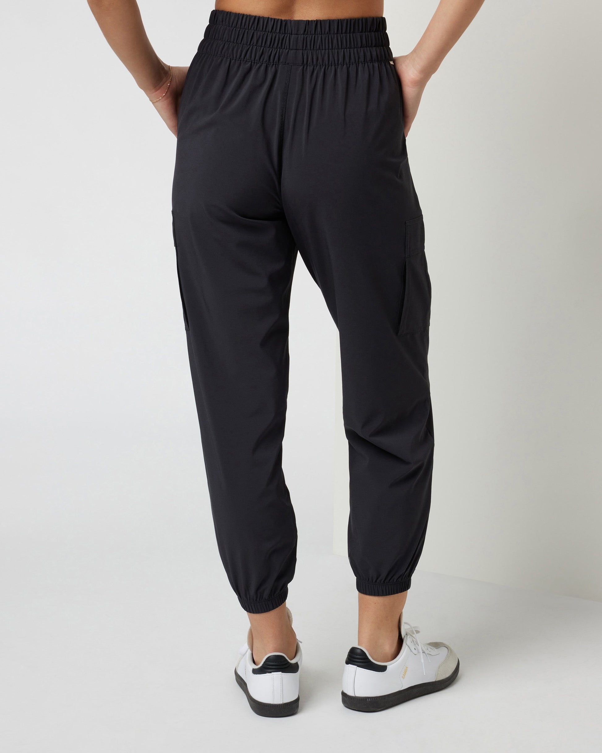 VW4056BLK_SP24_W_ECOMM_PANTS_BACK_6.jpg