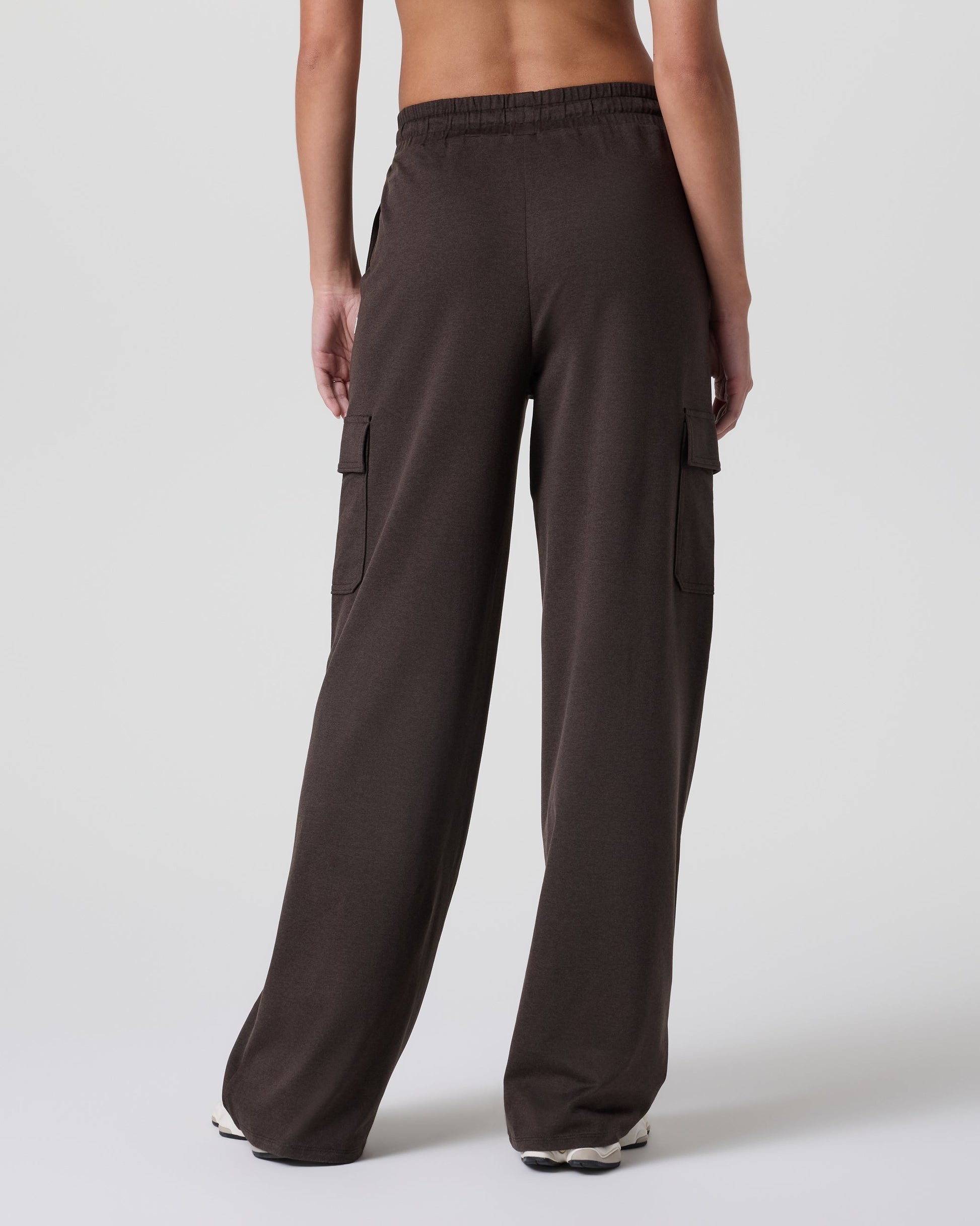 VW4173HDJ_FA24_W_ECOMM_PANTS_BACK_2.jpg