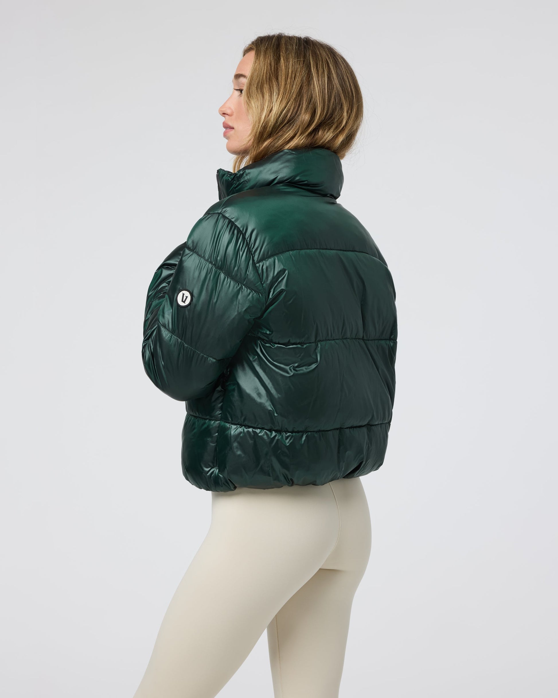 VW5000APN_FA24_W_ECOMM_jackets_BACK_19.jpg